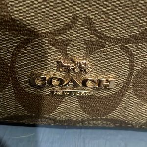 Coach shoulder bag, Color: brown and black gold hardware